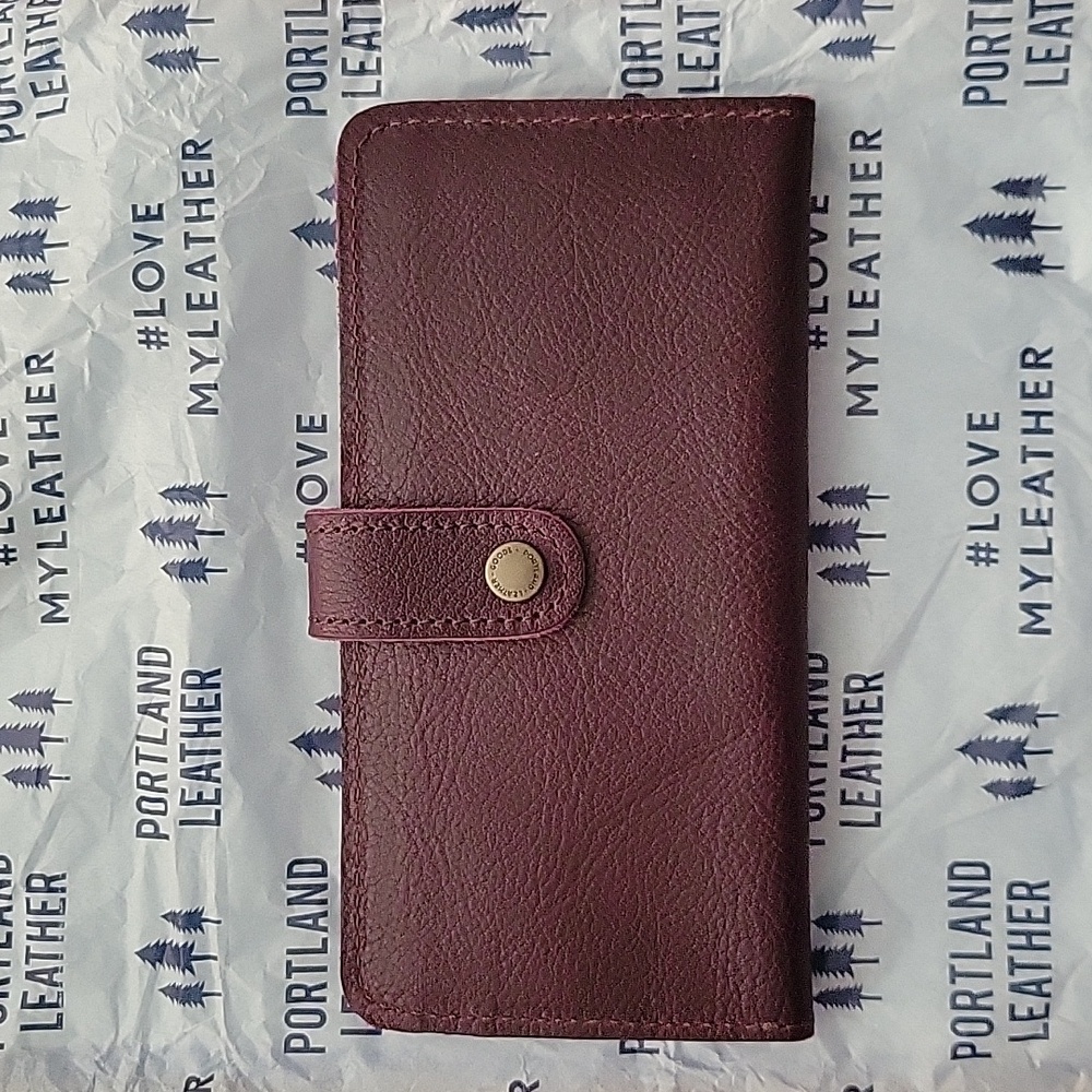 Plum PLG Portland Leather Goods Bifold Wallet NEW